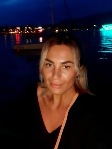 Social Media Profilbild Frau Özlem 